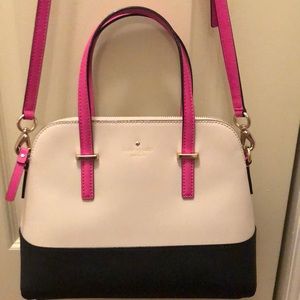 Kate Spade Shoulder bag! Dust bag included☺️